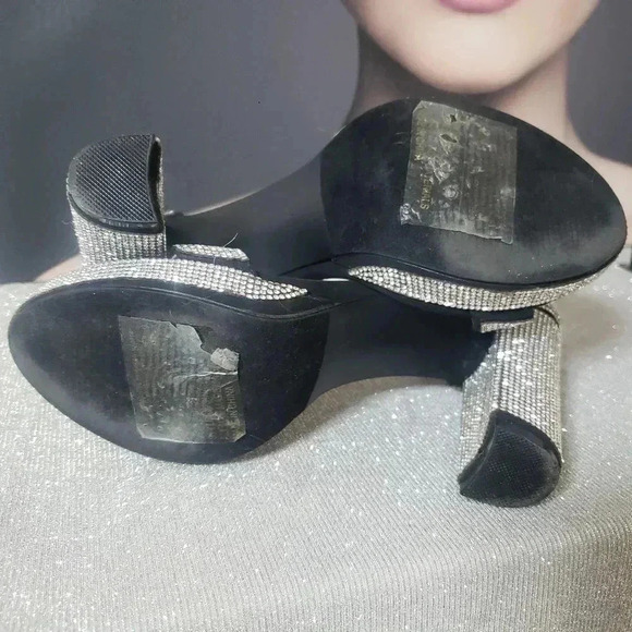 Forever Rhinestone Accent Open Toe Chunky High Heel Low Platform Sandal - Picture 7 of 7